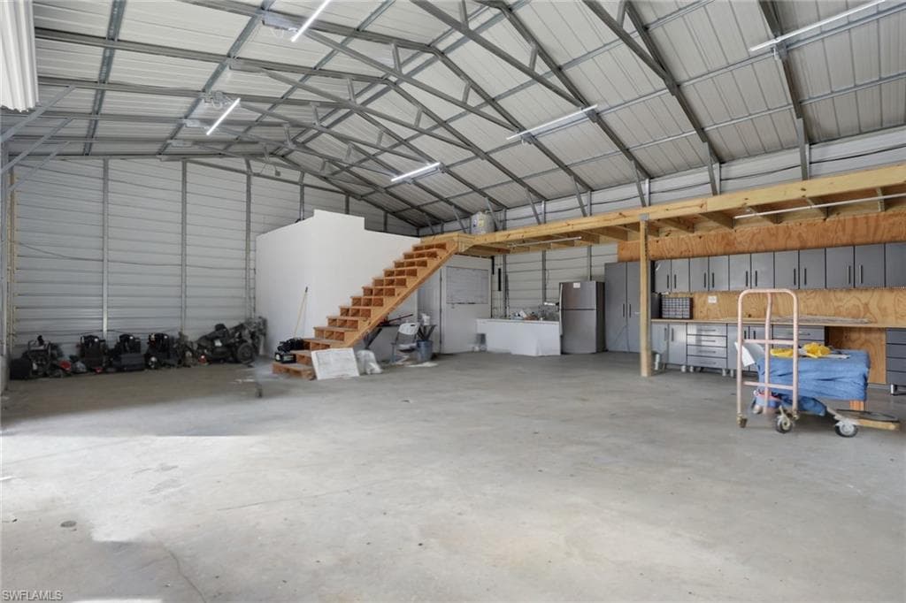 8117 Breeze DR, NORTH FORT MYERS FL 33917-31