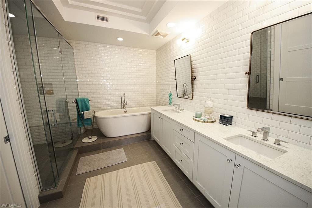 1035 3rd AVE S # 411, NAPLES FL 34102-12