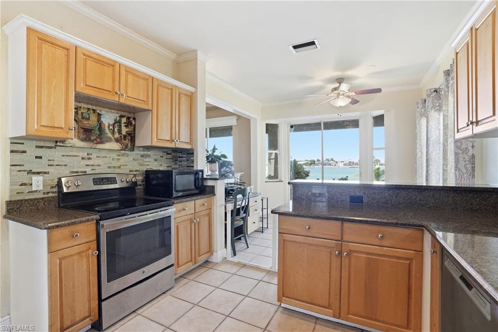 1624 Emerald Cove DR-11
