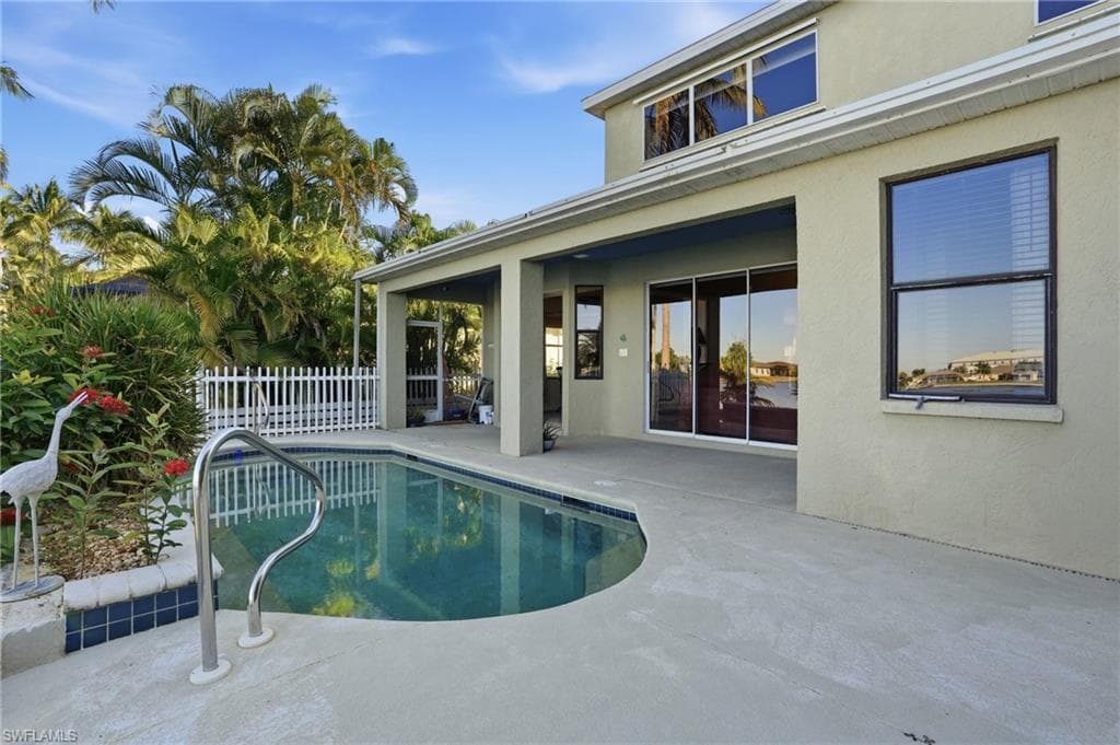 1624 Emerald Cove DR-35