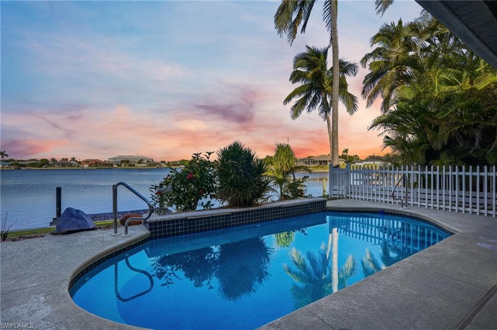1624 Emerald Cove DR-32