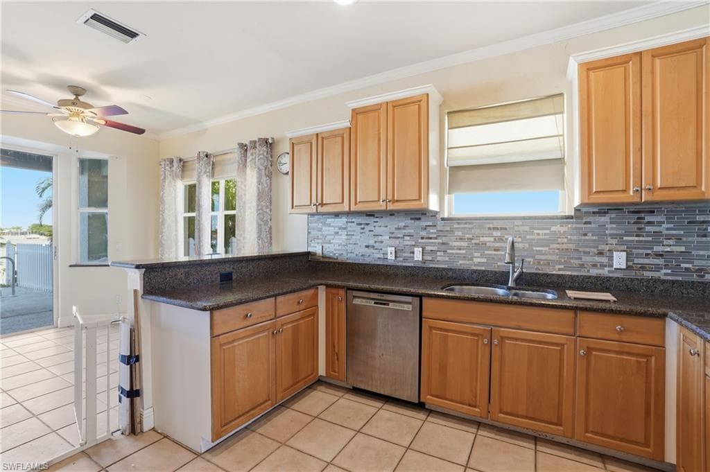 1624 Emerald Cove DR-10
