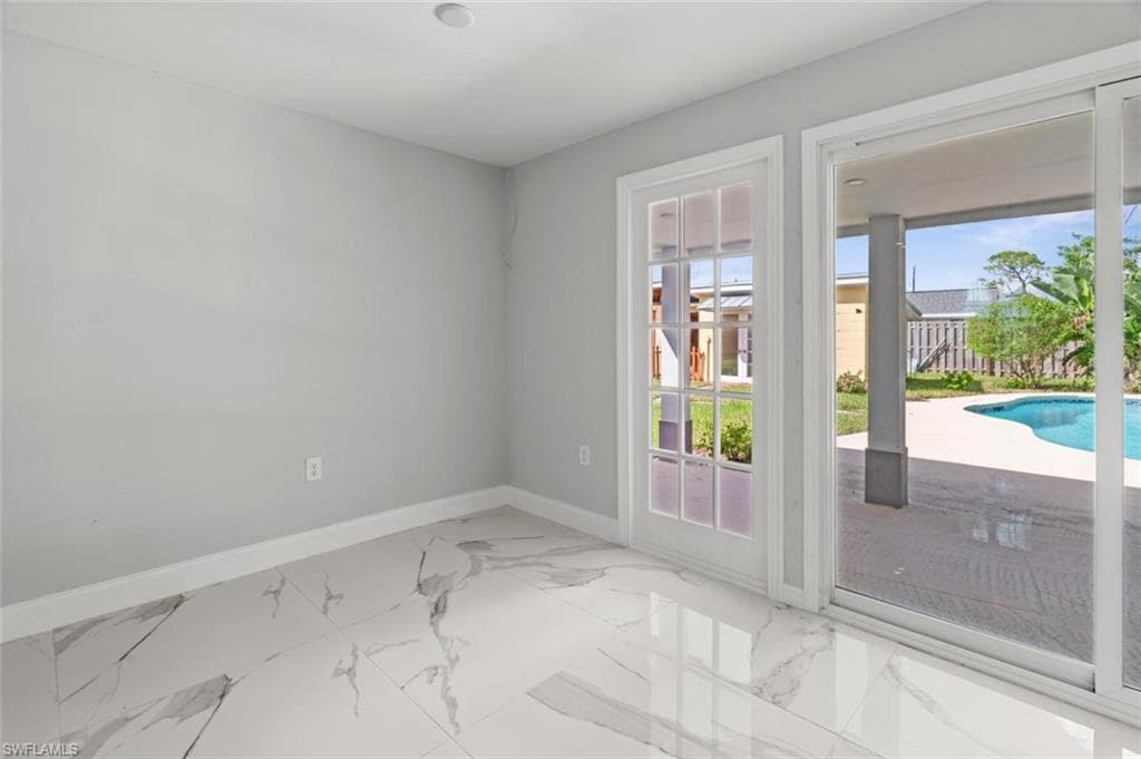 4970 Riverside DR-11