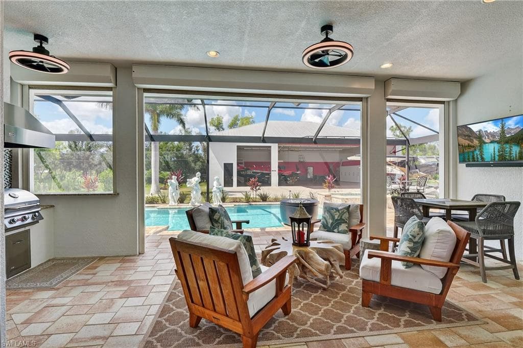 18741 CROSSWIND AVE, NORTH FORT MYERS FL 33917-40