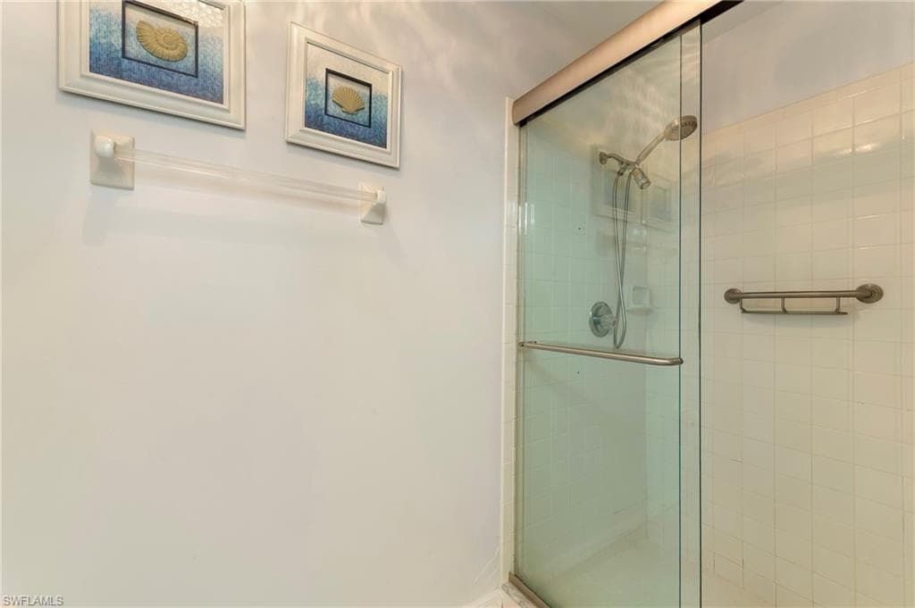 3340 Erick Lake DR # 2004, NAPLES FL 34109-12