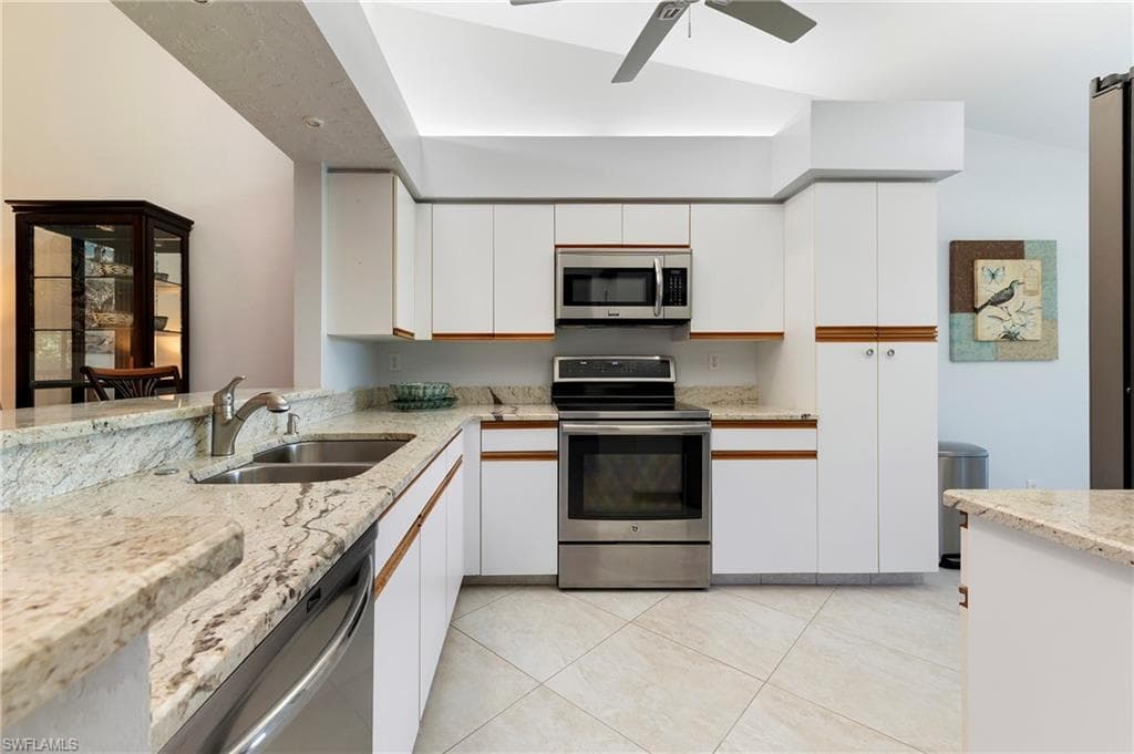 3340 Erick Lake DR # 2004, NAPLES FL 34109-6