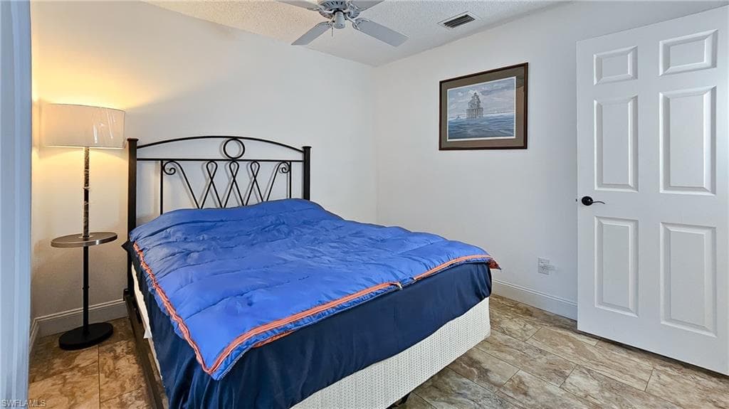 14805 Crooked Pond CT-21