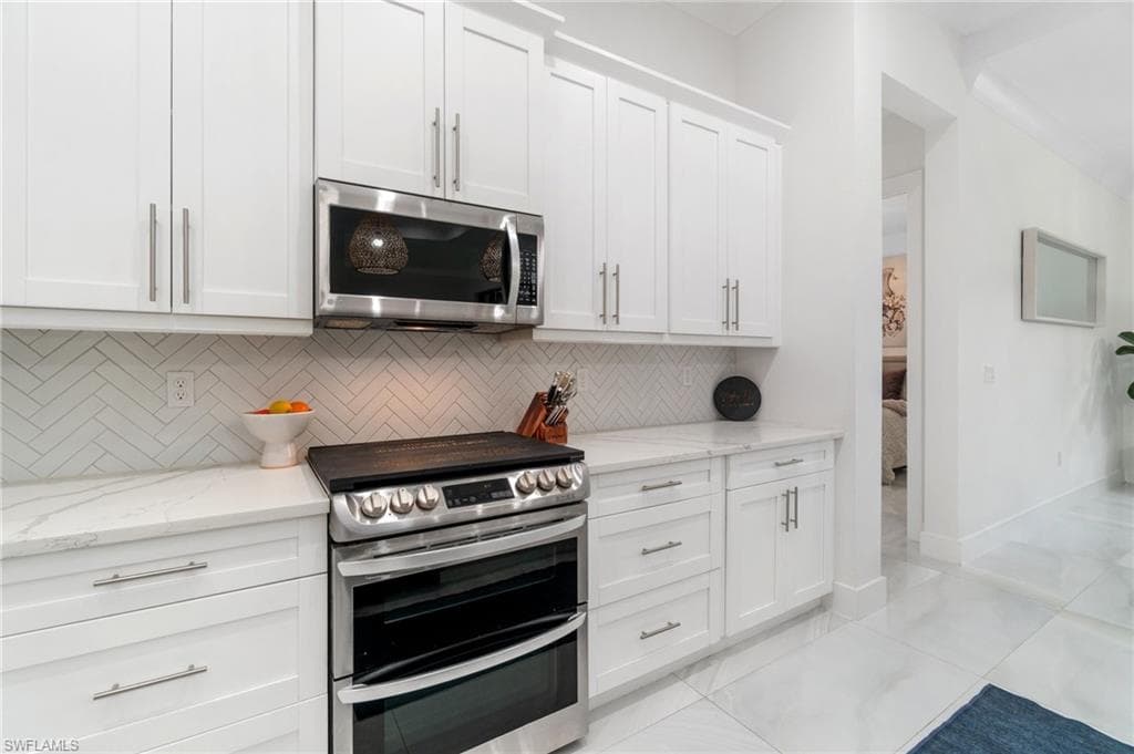 3160 Safe Harbor DR, NAPLES FL 34117-6