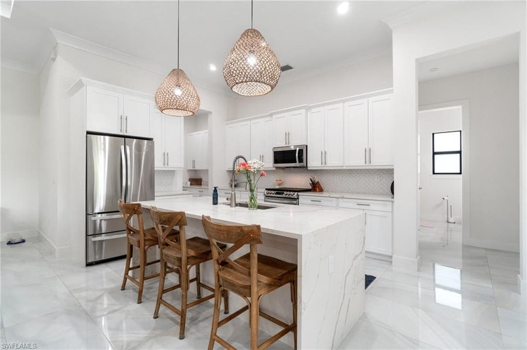 3160 Safe Harbor DR, NAPLES FL 34117-3