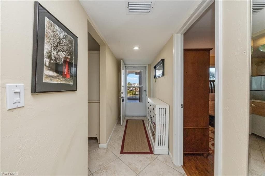 305 Goodlette-Frank RD S # C304, NAPLES FL 34102-2