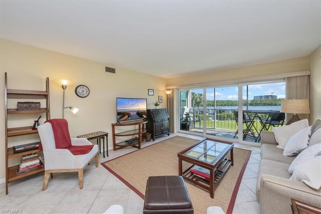 305 Goodlette-Frank RD S # C304, NAPLES FL 34102-4