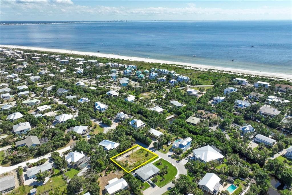 524 Lagoon DR-5