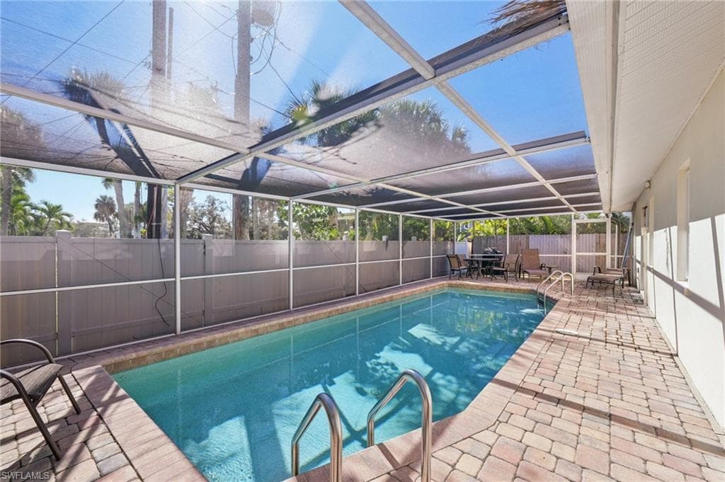 210 Hibiscus DR, FORT MYERS BEACH FL 33931-25