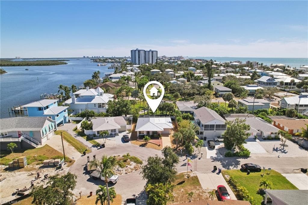 210 Hibiscus DR, FORT MYERS BEACH FL 33931-31