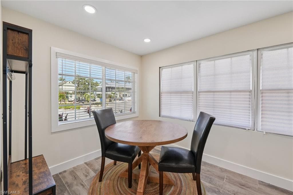 210 Hibiscus DR, FORT MYERS BEACH FL 33931-10