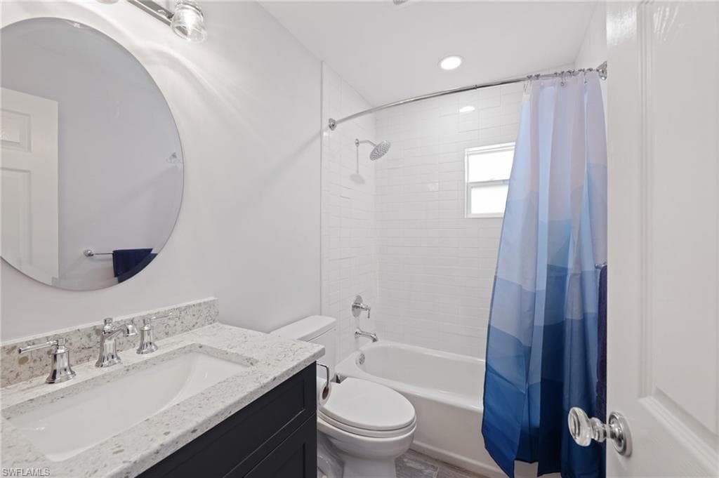 210 Hibiscus DR, FORT MYERS BEACH FL 33931-20