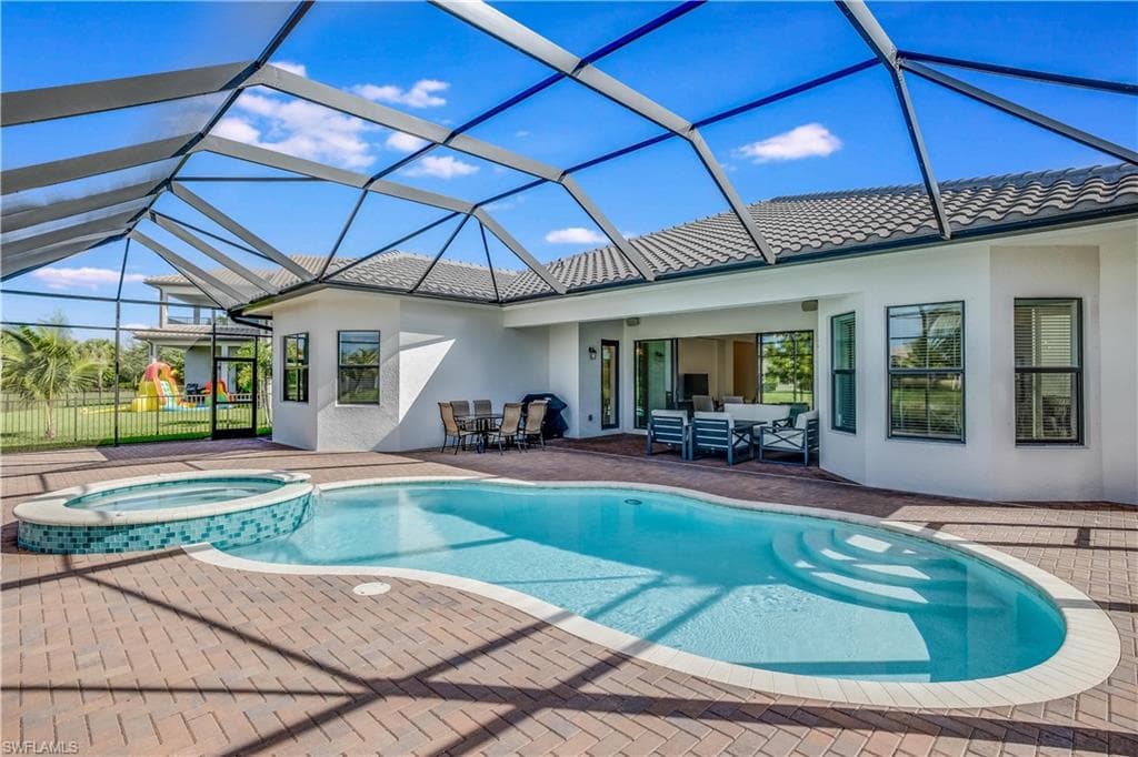 4549 Azalea DR, NAPLES FL 34119-1