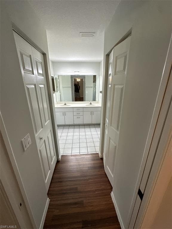 2400 Leavitt RD, ALVA FL 33920-15