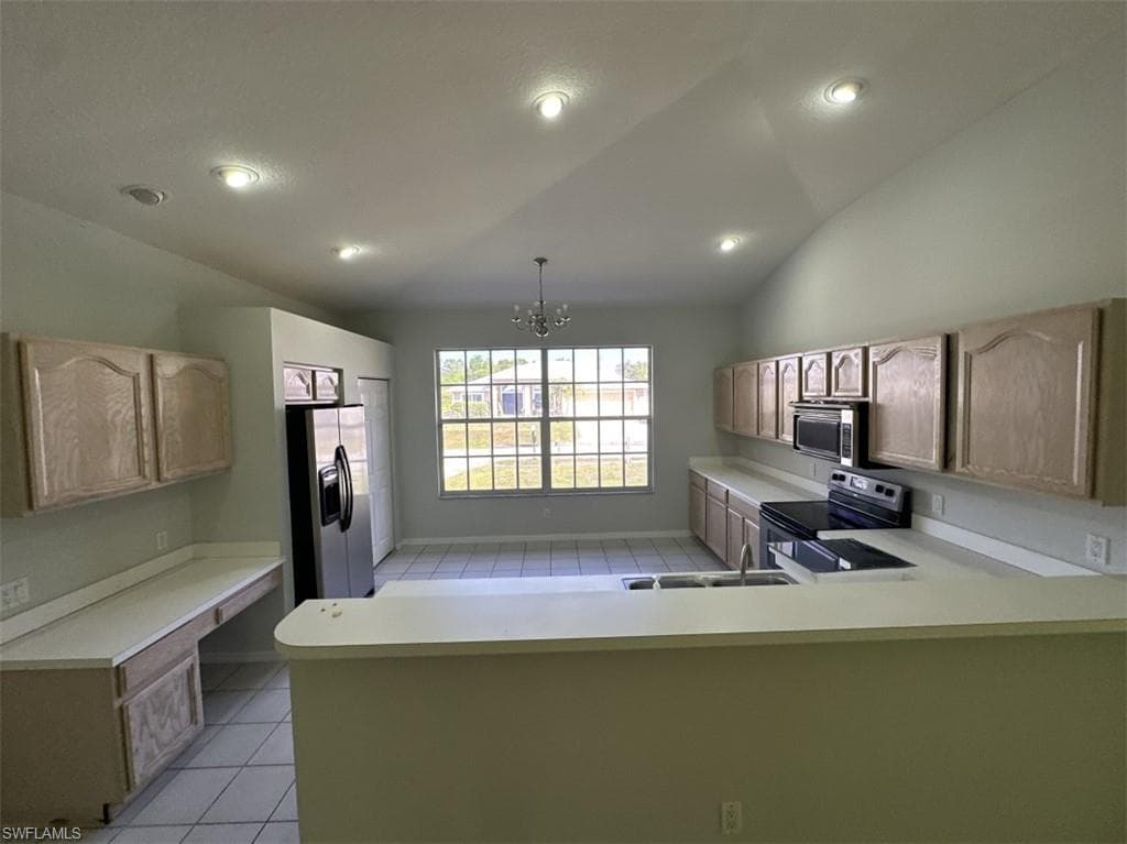 2400 Leavitt RD, ALVA FL 33920-11