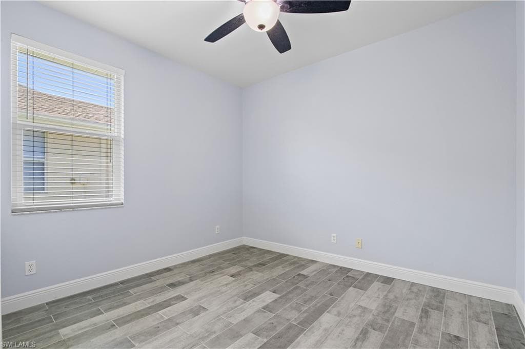 4316 Avian AVE, FORT MYERS FL 33916-14