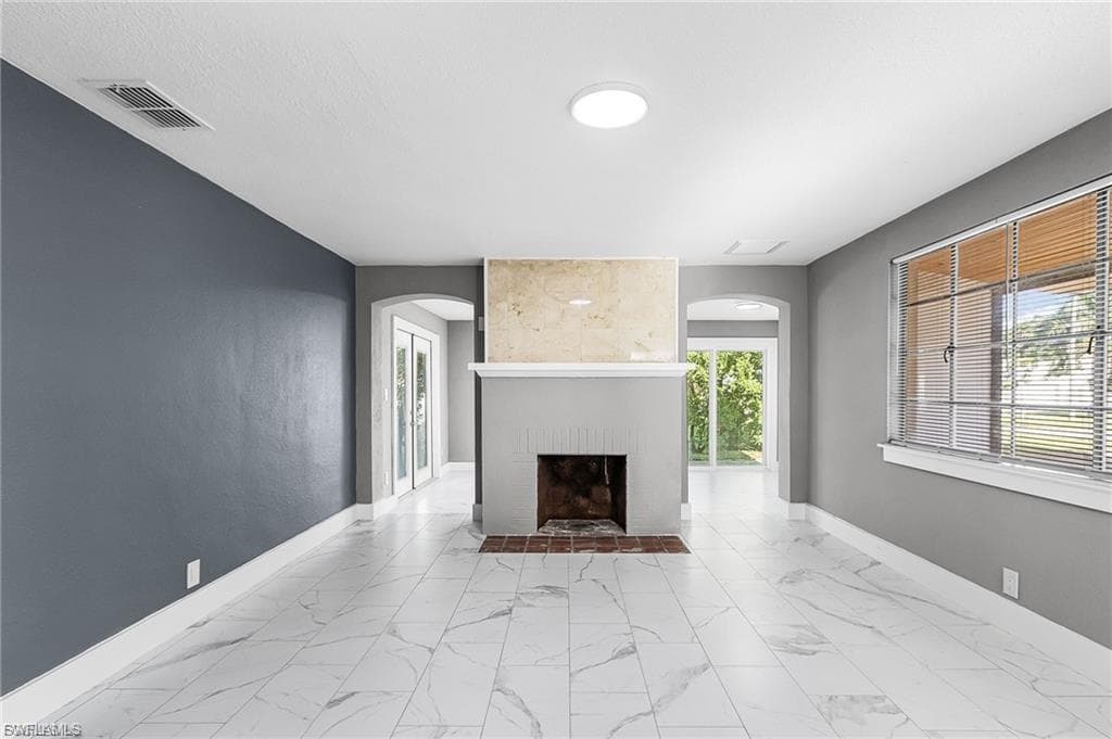 4472 E Riverside DR, FORT MYERS FL 33905-11