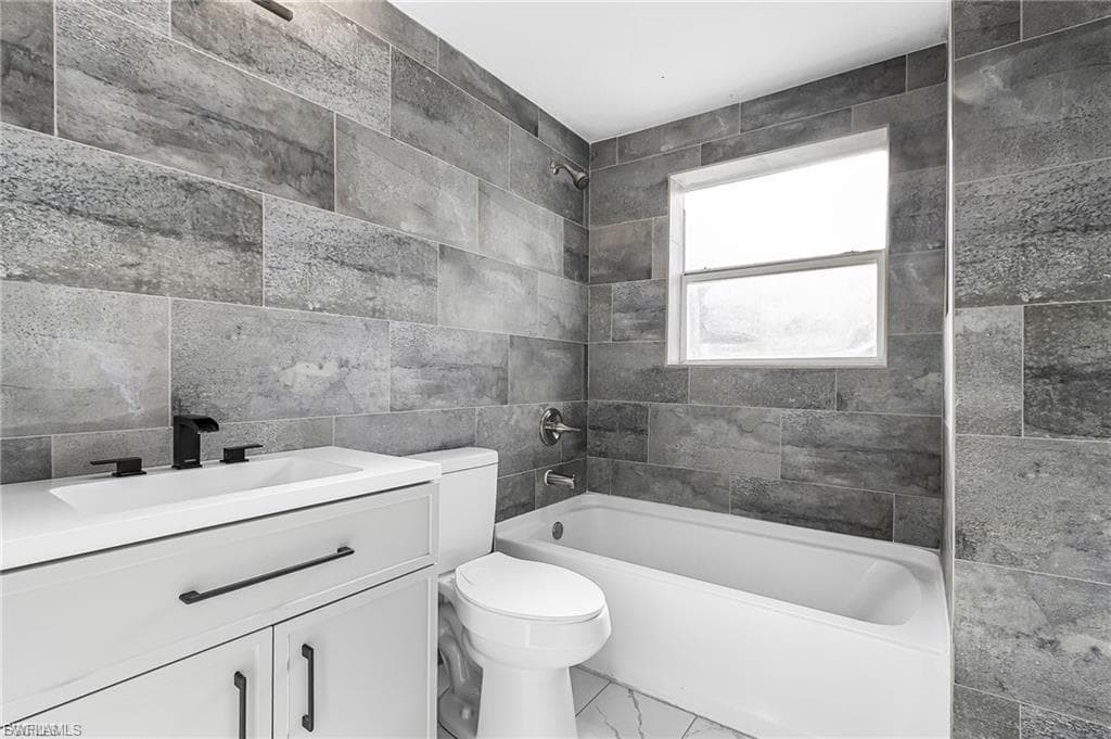 4472 E Riverside DR, FORT MYERS FL 33905-8