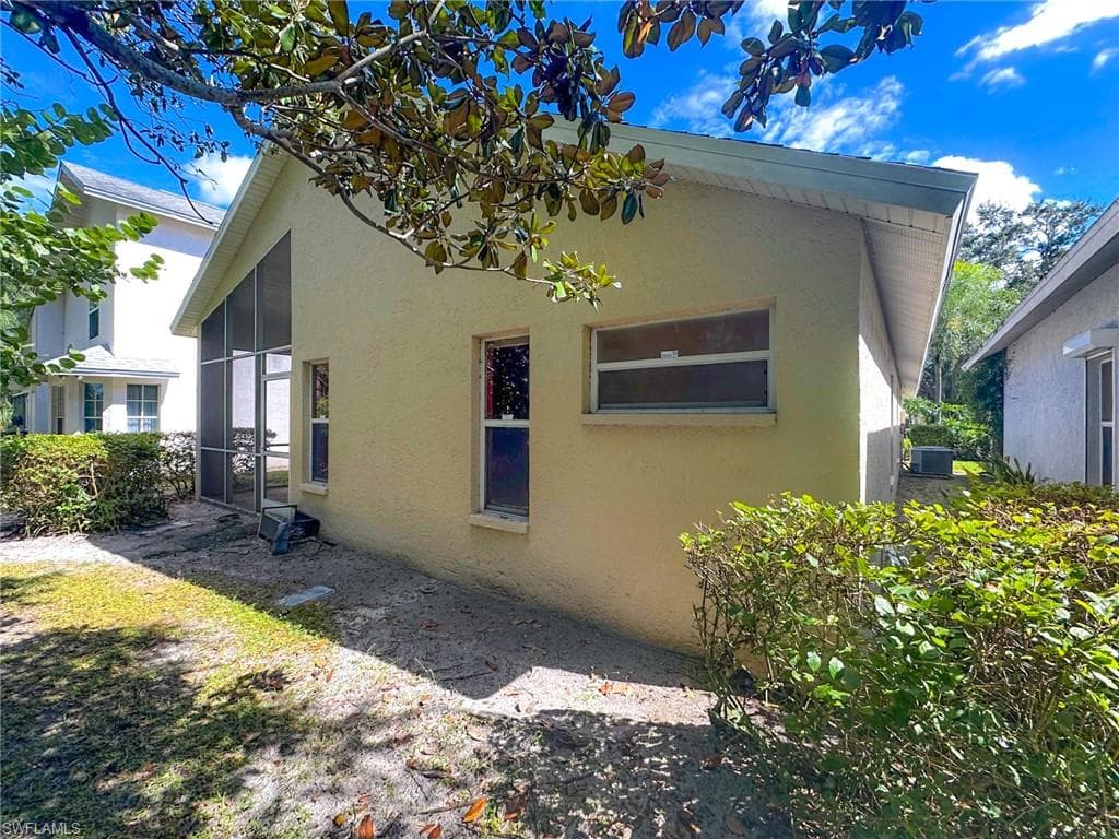 13609 Admiral CT, FORT MYERS FL 33912-20