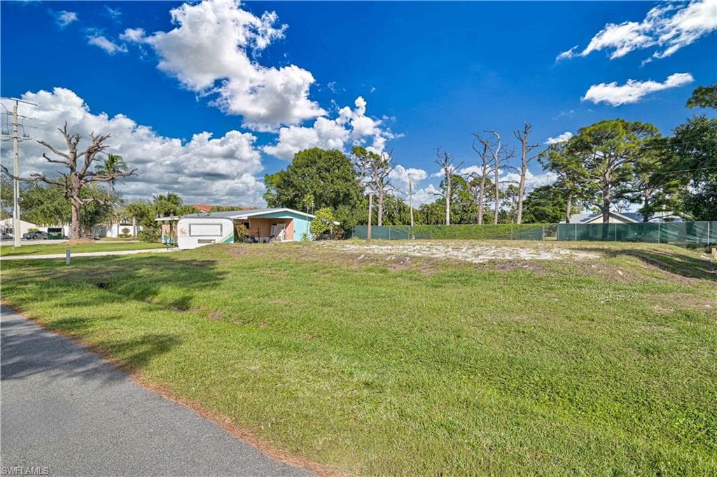 7144 Vassar DR, FORT MYERS FL 33908-1