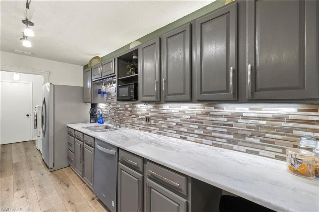 13252 Tall Pine CIR, FORT MYERS FL 33907-12