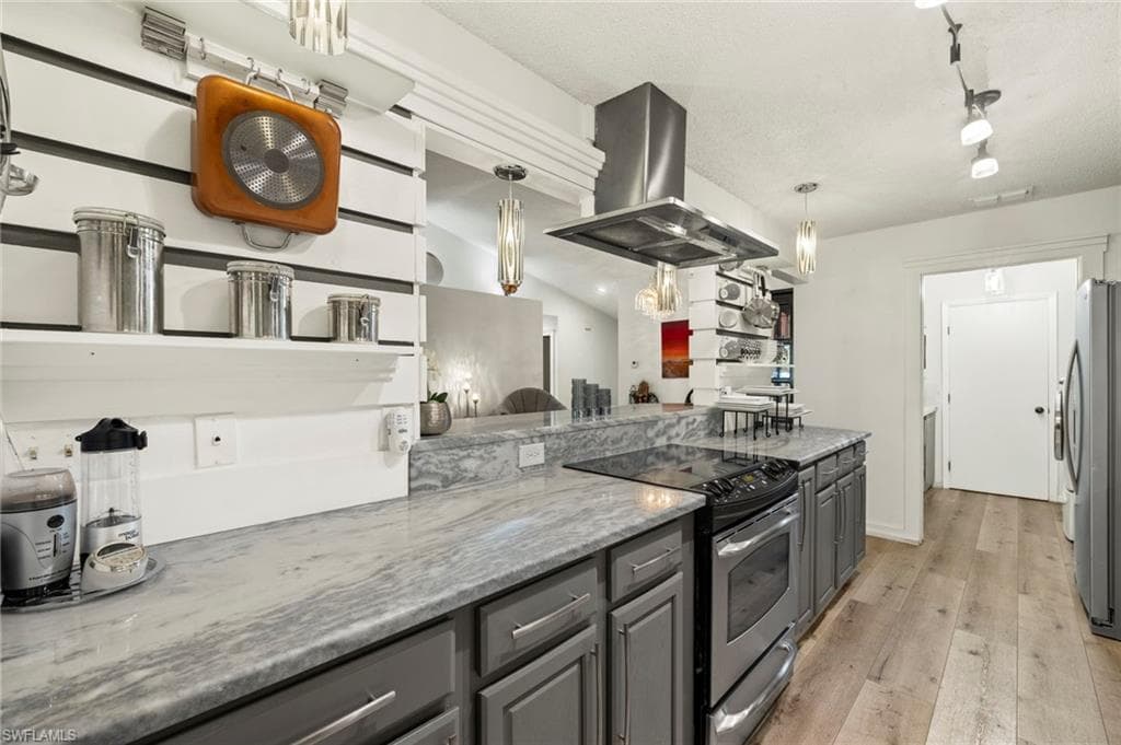 13252 Tall Pine CIR, FORT MYERS FL 33907-11