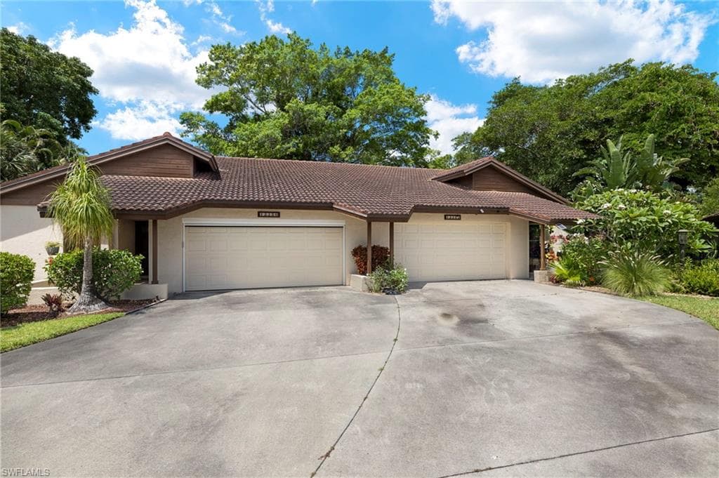 13252 Tall Pine CIR, FORT MYERS FL 33907-2