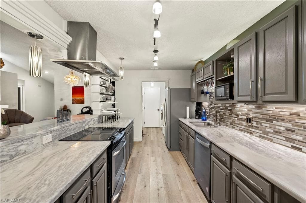 13252 Tall Pine CIR, FORT MYERS FL 33907-10