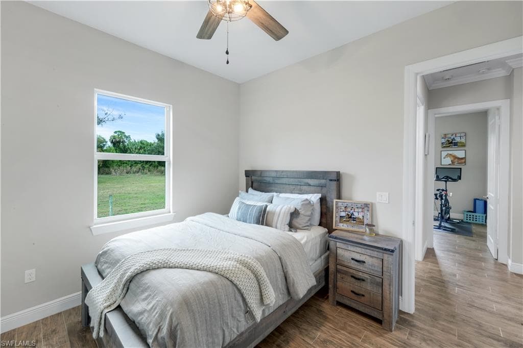 1960 Moulder DR, NAPLES FL 34120-16