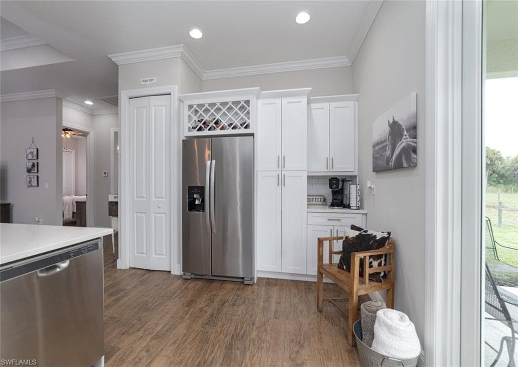 1960 Moulder DR, NAPLES FL 34120-4