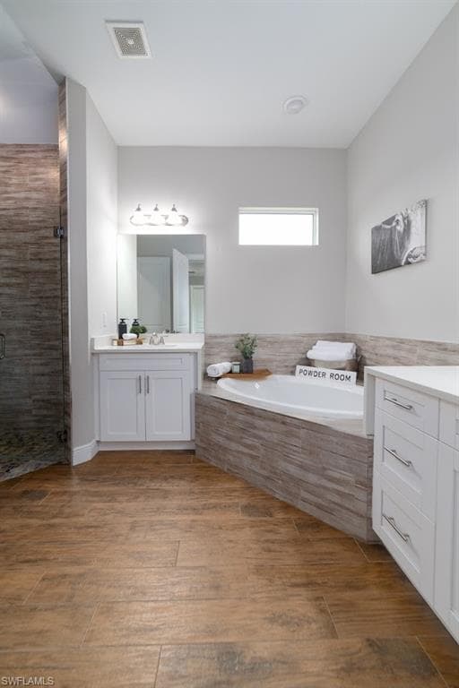 1960 Moulder DR, NAPLES FL 34120-13