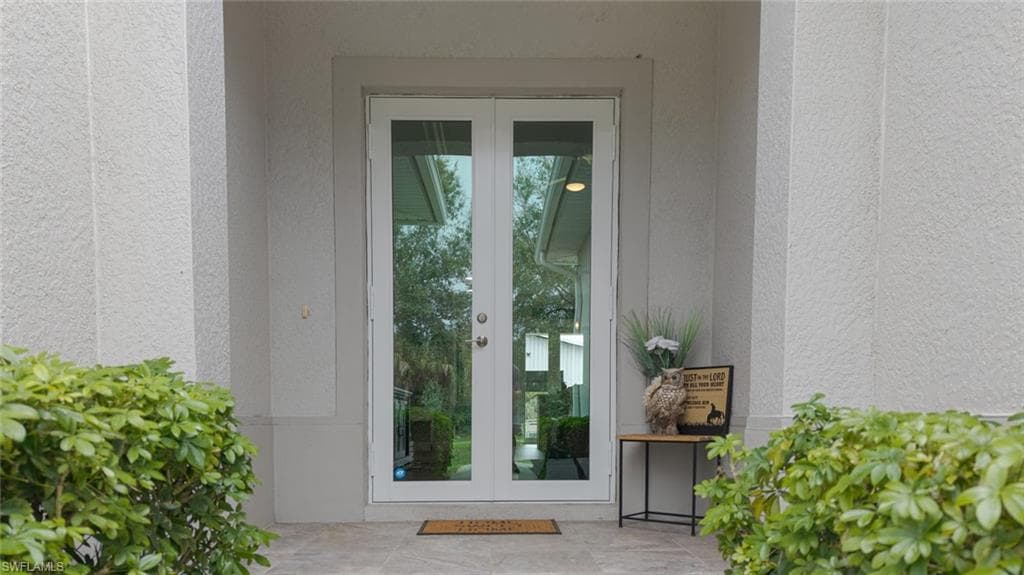 1960 Moulder DR, NAPLES FL 34120-36