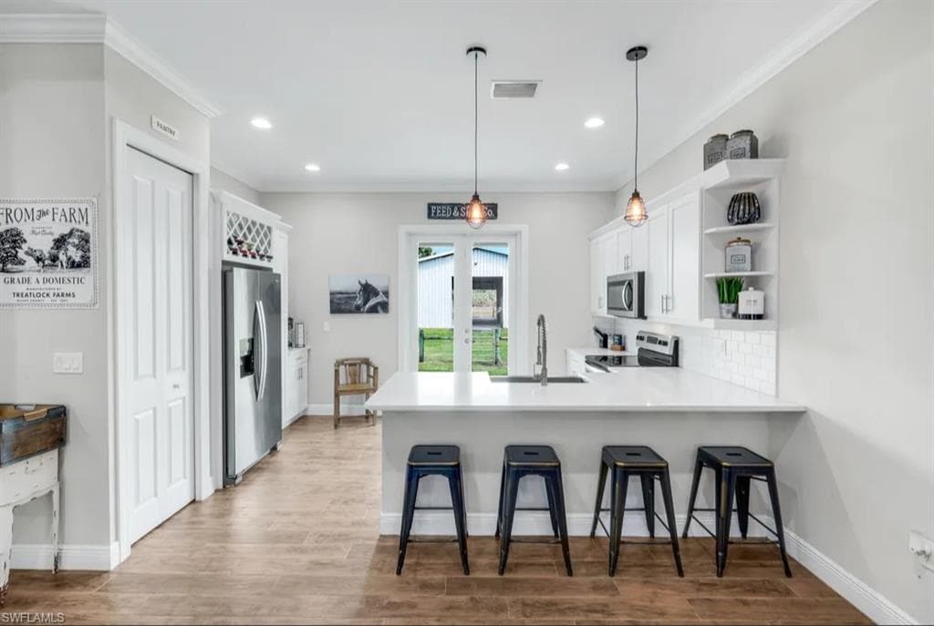 1960 Moulder DR, NAPLES FL 34120-3