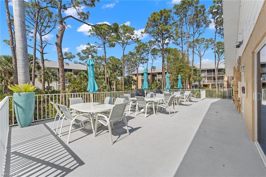 3001 Sandpiper Bay CIR # B103, NAPLES FL 34112-25