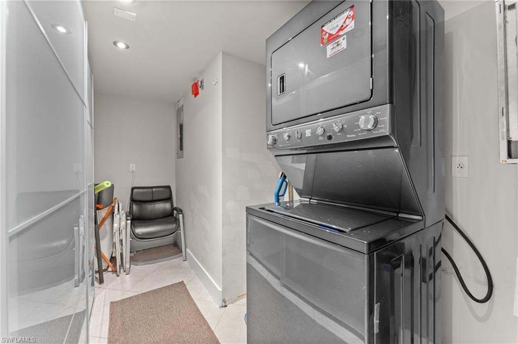 3001 Sandpiper Bay CIR # B103, NAPLES FL 34112-21