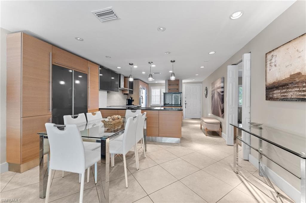 3001 Sandpiper Bay CIR # B103, NAPLES FL 34112-4