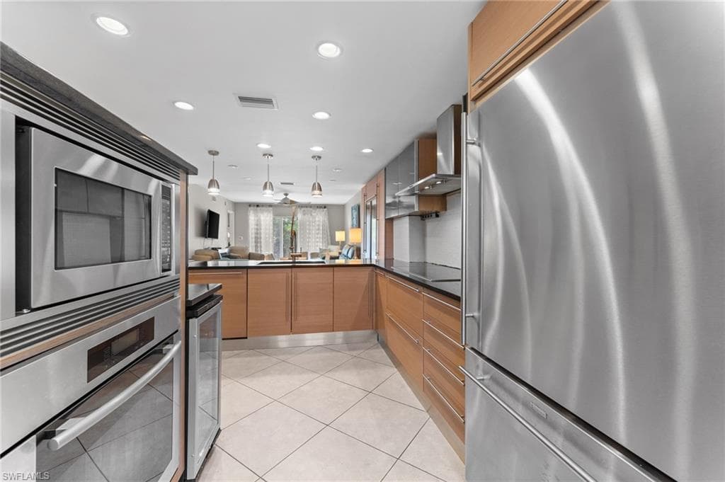 3001 Sandpiper Bay CIR # B103, NAPLES FL 34112-3