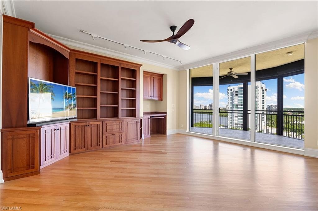 81 Seagate DR # 1103, NAPLES FL 34103-8