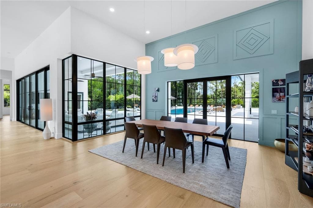 6677 Hunters RD, NAPLES FL 34109-15