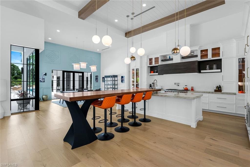 6677 Hunters RD, NAPLES FL 34109-13