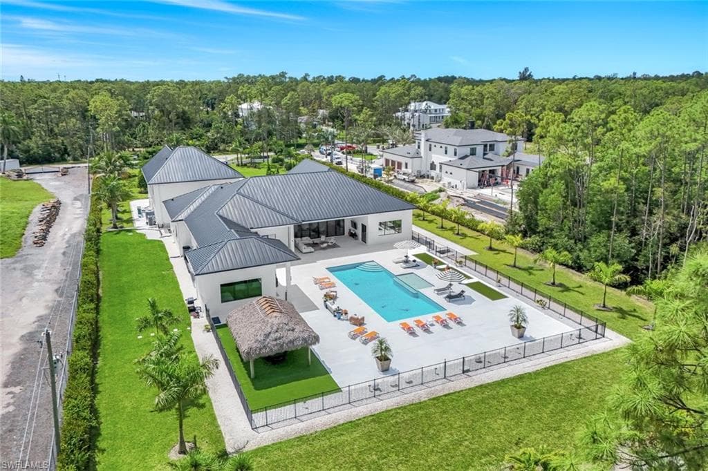 6677 Hunters RD, NAPLES FL 34109-49