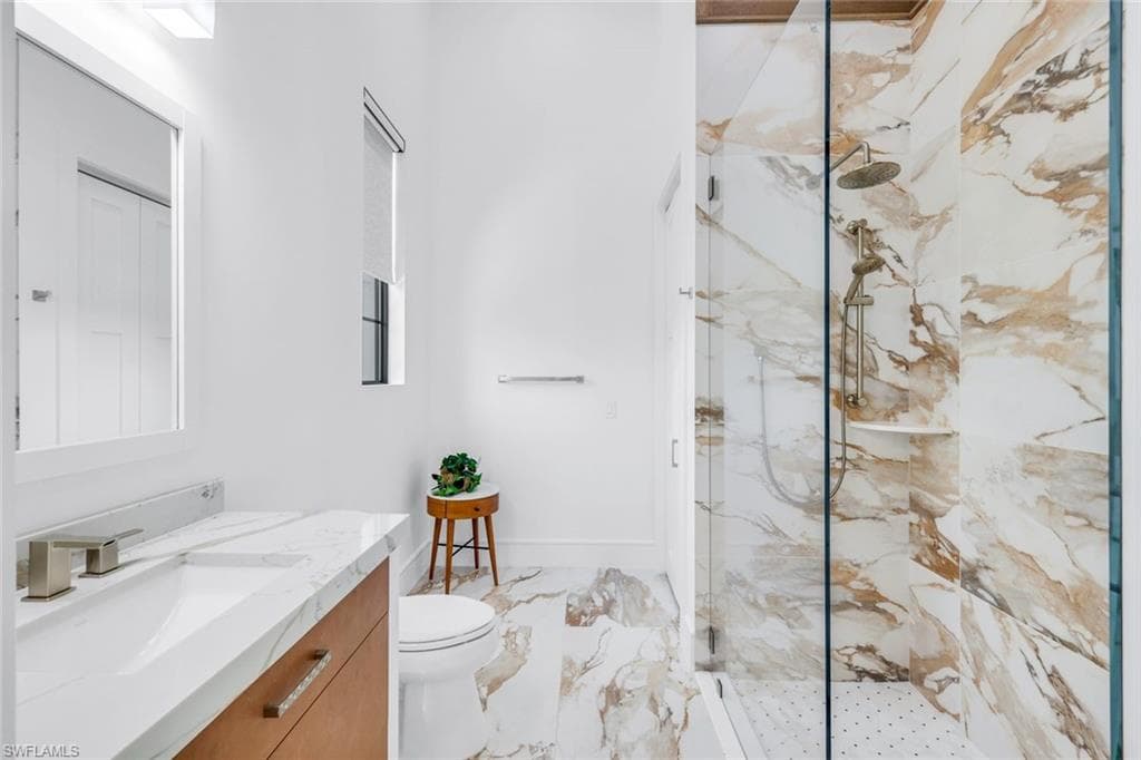 6677 Hunters RD, NAPLES FL 34109-24