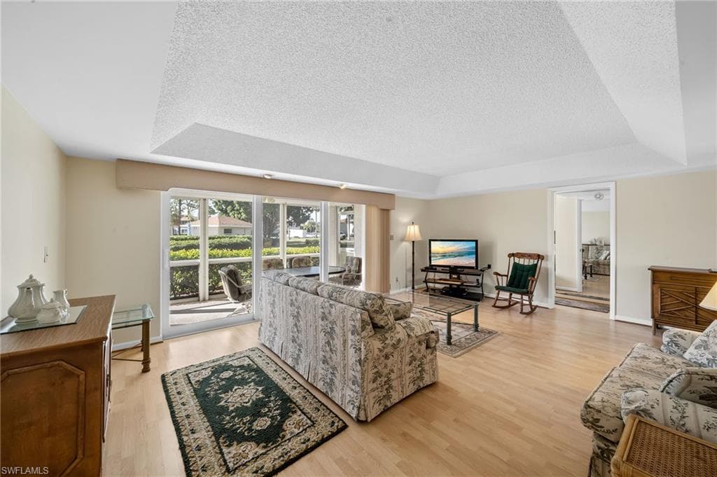 247 Winners CIR # 5, NAPLES FL 34112-16