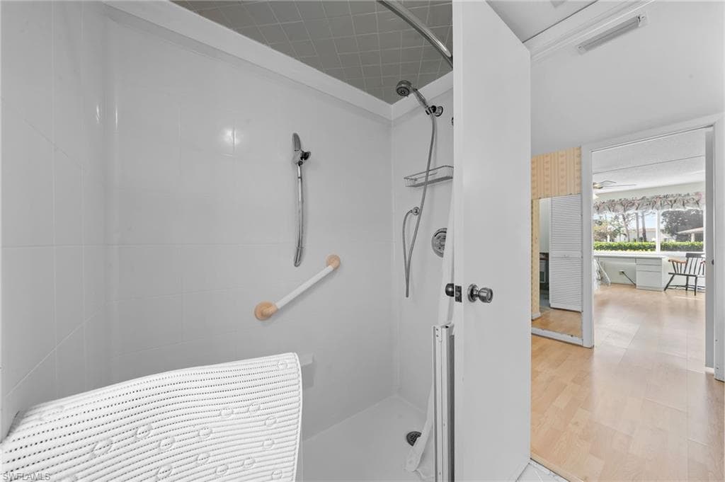 247 Winners CIR # 5, NAPLES FL 34112-27