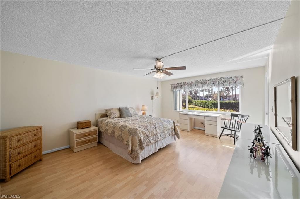 247 Winners CIR # 5, NAPLES FL 34112-23