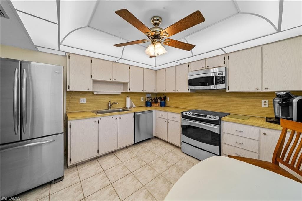 247 Winners CIR # 5, NAPLES FL 34112-13